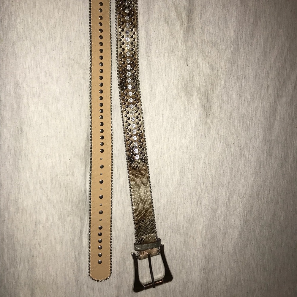 Buckle belt, size medium